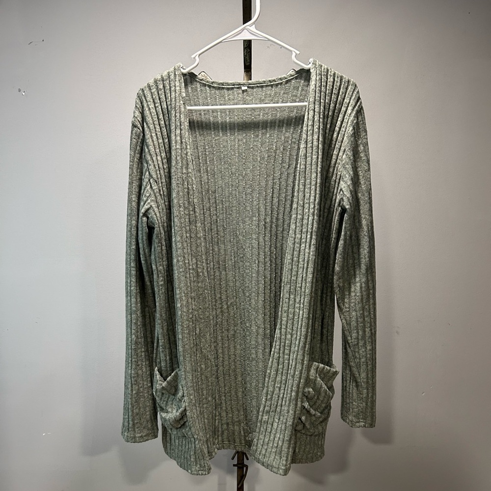 NWOT Women's Ribbed Green Cardigan